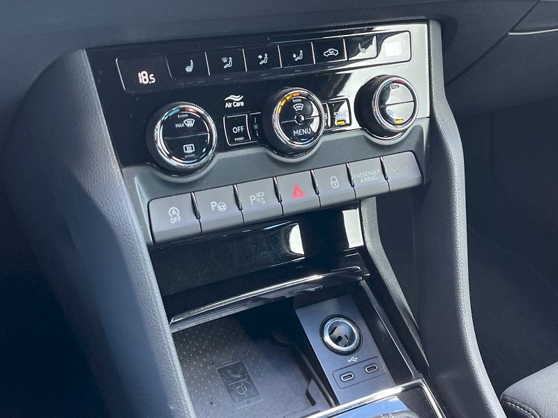 Škoda Karoq (2024) 1.5 TSI 110kW DSG SportLine - fotka 12 z 34