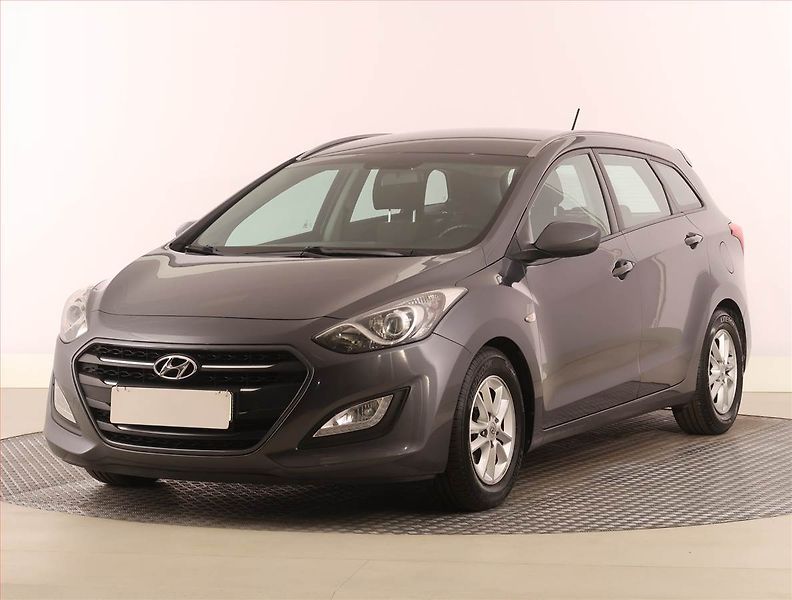 Hyundai i30 (2016) 1.6 GDI, ČR,1.maj, Tempomat - fotka 2 z 17