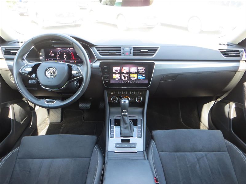 Škoda Superb 2,0 TSI  DSG Style 140kW Tažné - fotka 30 z 30