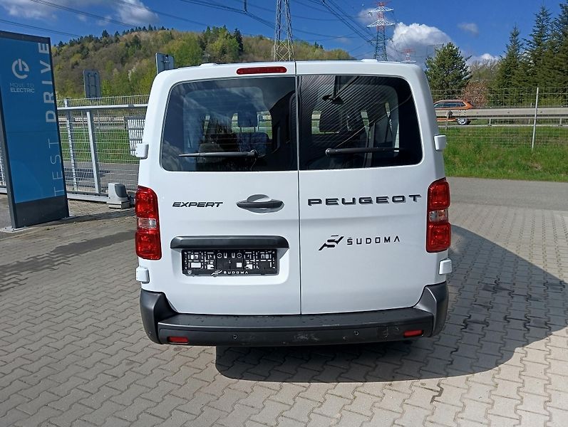 Peugeot Expert (2026) Combi L3 2.2 BlueHDi 150 MAN6 - fotka 6 z 23