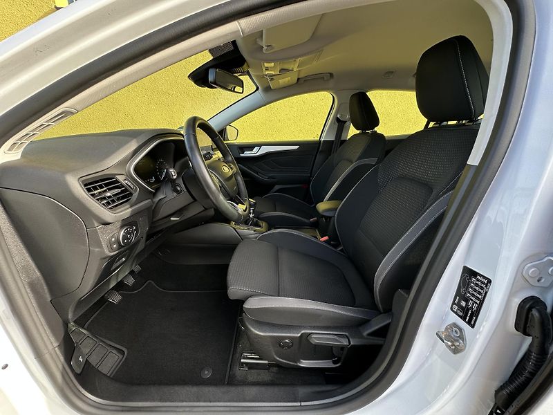 Ford Focus (2019) 1.5EcoBlue/88kW*KOMBI*1.Maj.TZ - fotka 7 z 39