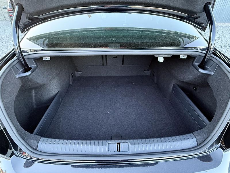 Volkswagen Passat 1,4 TSI Comfortline Navi - fotka 10 z 45