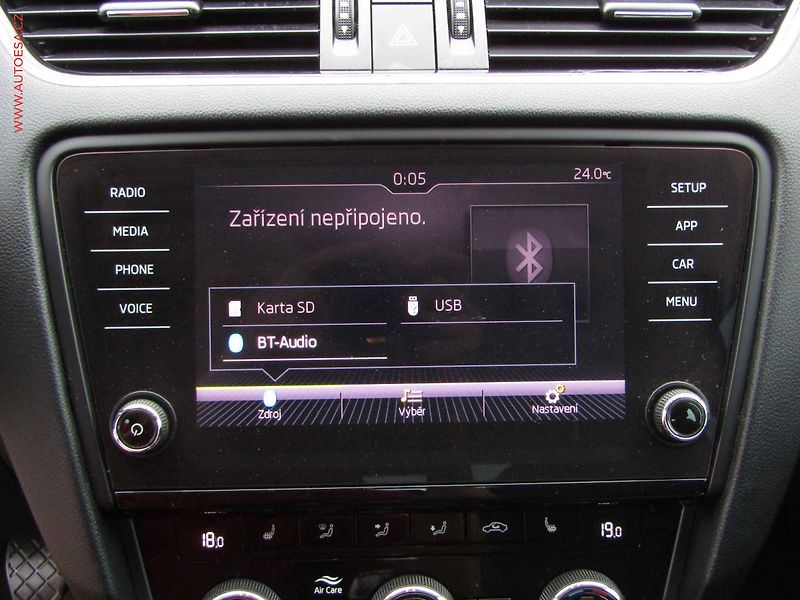 Škoda Octavia (2020) 2.0TDi, ČR, Style, LED, +pneu - fotka 18 z 20