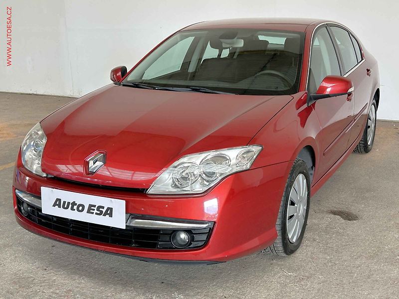 Renault Laguna (2010) 1.6i, 1.maj, AC, tempo - fotka 3 z 15