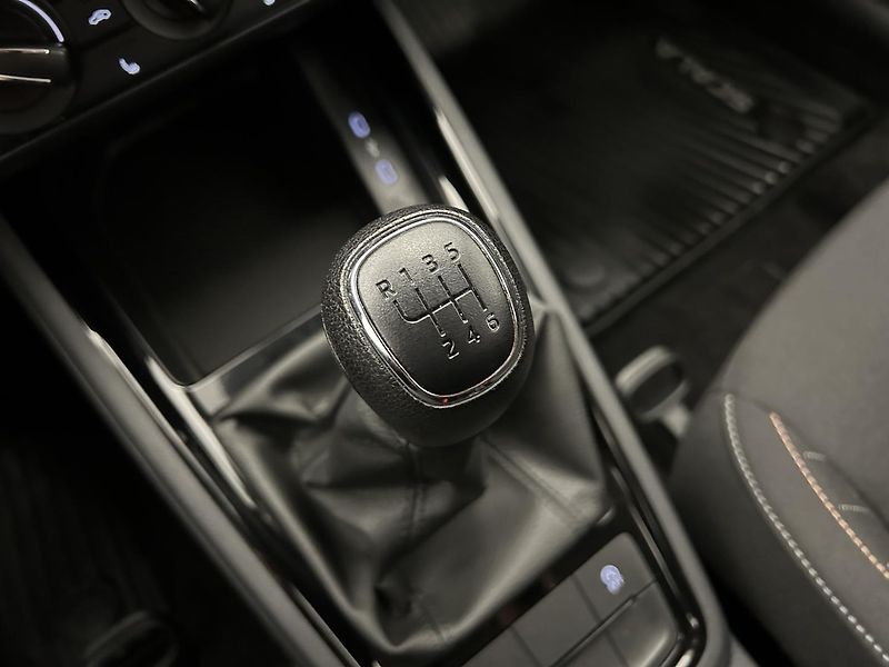 Škoda Scala 1.0 TSI  Ambition   Plus - fotka 15 z 22