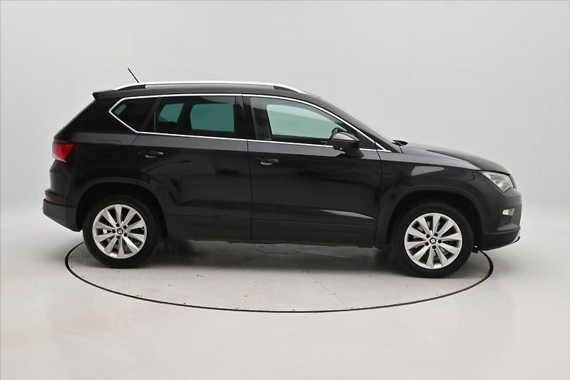 Seat Ateca 1,6 TDi 85kW ALCANTARA LED Zár - fotka 4 z 30