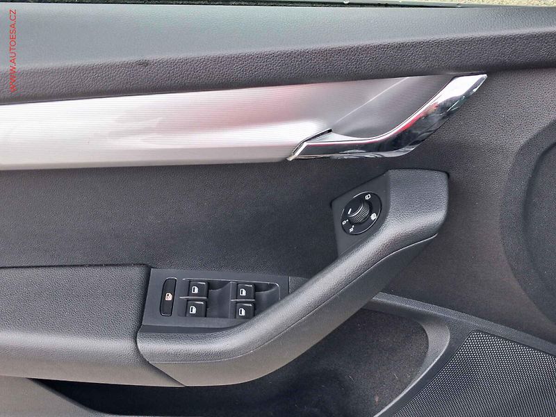 Škoda Octavia (2014) 1.4 TSi, Elegance, DSG, bixen - fotka 11 z 26