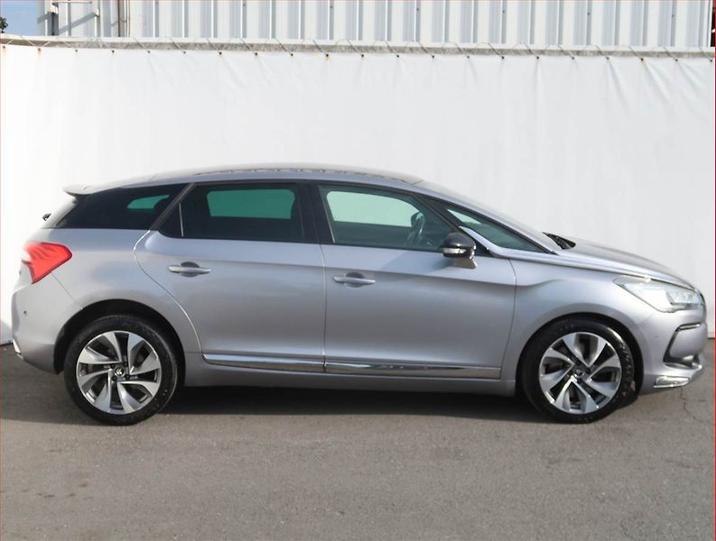 Citroën DS5 (2016) 2.0 BlueHDI, Automat - fotka 6 z 23