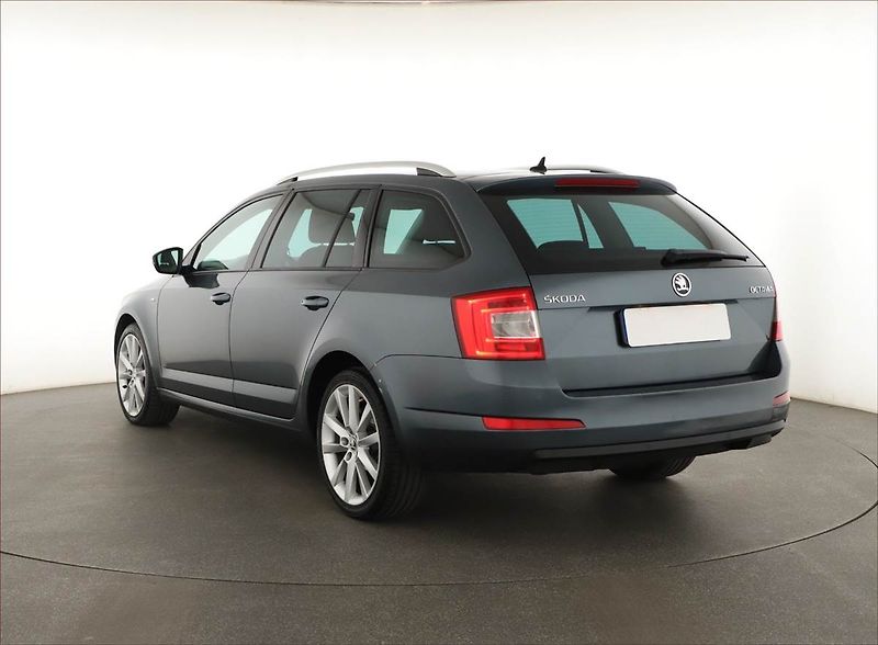 Škoda Octavia (2017) 1.6 TDI, Navi, Xenony - fotka 4 z 15
