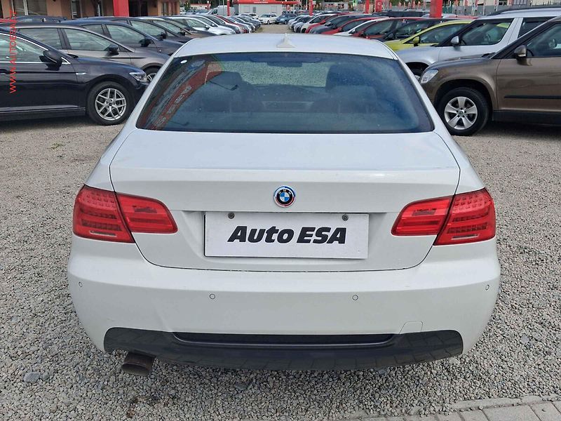 BMW Řada 3 (2013) 2.0d 320d xDrive, AT, xenon - fotka 5 z 21