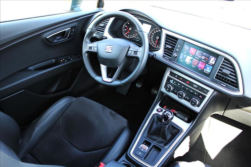 Seat Leon 1,8 TSi Xcellence FullLED, ACC - fotka 47 z 48