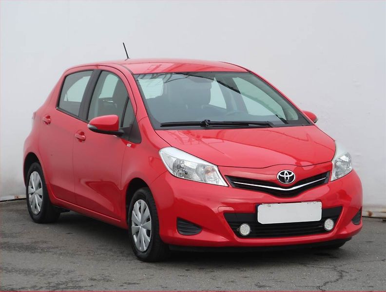 Toyota Yaris (2013) 1.0 VVT-i, Park. senzory - fotografie inzerátu