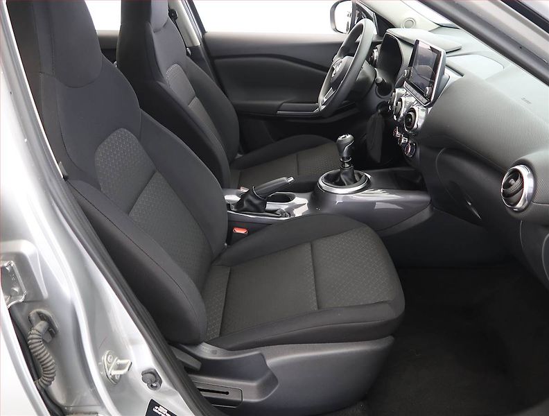 Nissan Juke (2023) 1.0 DIG-T, Navi, Tempomat - fotka 9 z 20