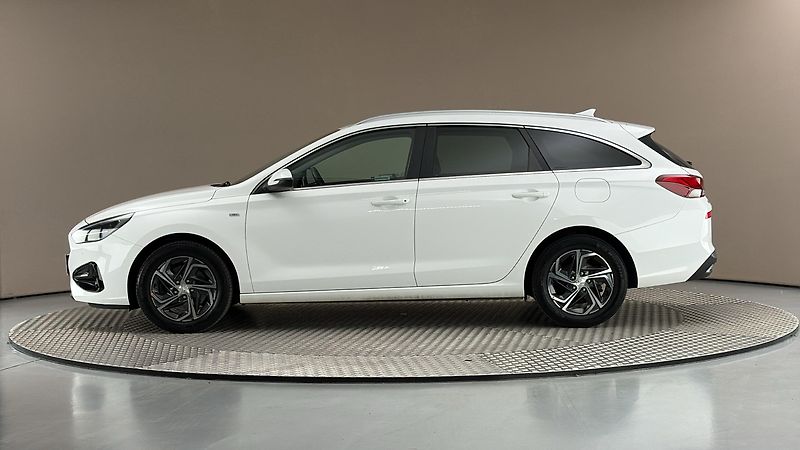 Hyundai i30 1.5 T-GDI Smart Kombi - fotka 4 z 24