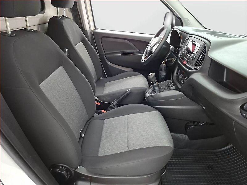 Fiat Dobló (2018) 1.6 MultiJet, ČR, DPH - fotka 9 z 13