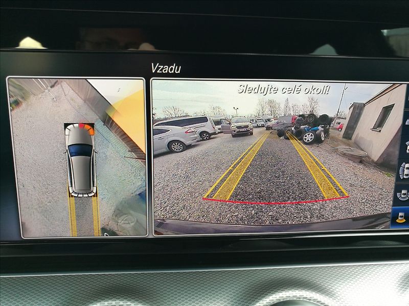 Mercedes-Benz Třídy E 300 CDI 180kw - fotka 9 z 23