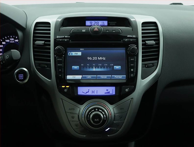Hyundai ix20 (2015) 1.6 CVVT, Navi, Tempomat - fotka 12 z 16