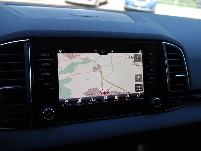 Škoda Karoq (2019) Style 1.5 TSI - fotka 13 z 22