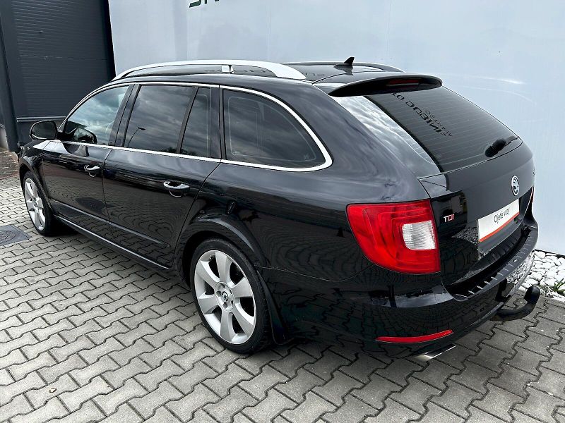 Škoda Superb (2019) Combi 2.0 TDI CR DPF 125kW MP6 - fotka 28 z 28