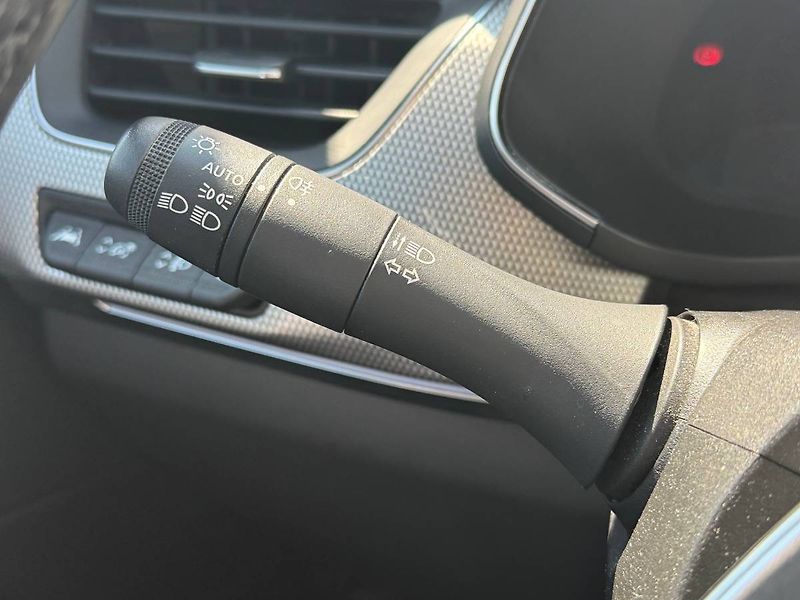 Renault Arkana (2021) 1.3 TCe 103 kW Intens EDC - fotka 18 z 24