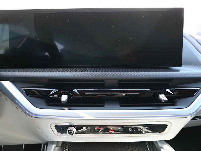 BMW XM (2026) - fotka 8 z 10