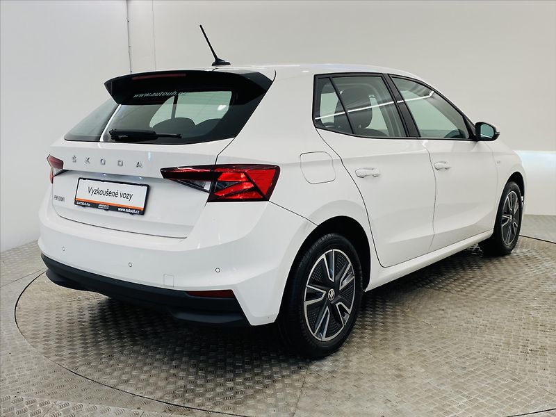 Škoda Fabia 1,0 TSI 70kW Ambition - fotka 2 z 23