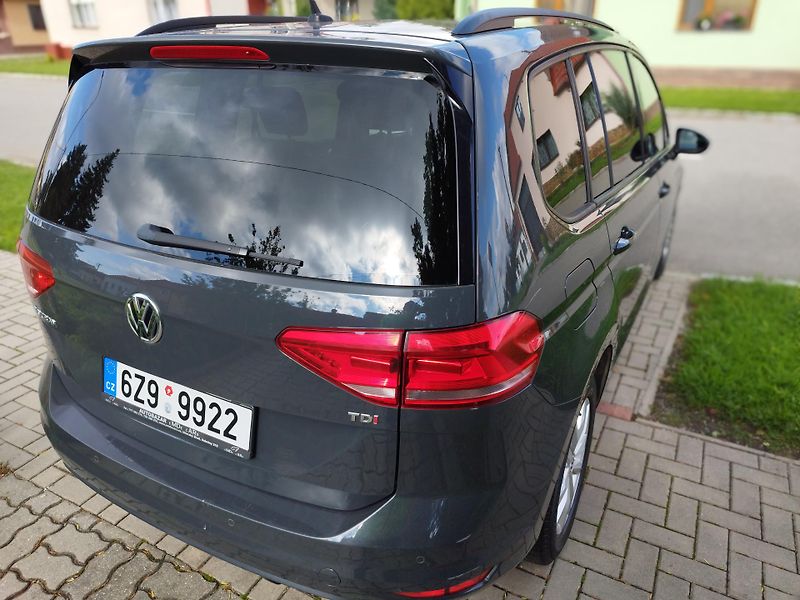 Volkswagen Touran 1,6 TDI  - fotka 3 z 29