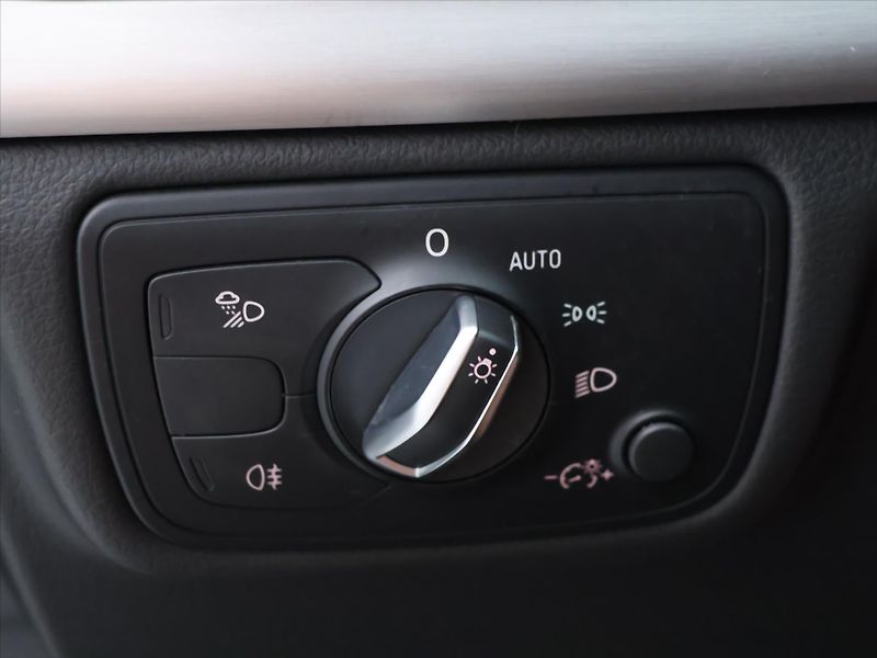 Audi A7 3,0 TDI 200kW Quattro S-Tronic - fotka 17 z 37