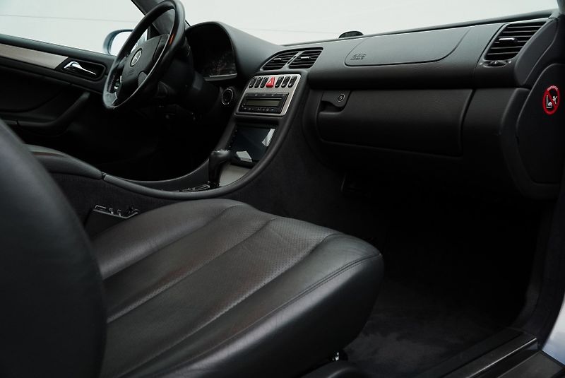 Mercedes-Benz CLK 430 V8 AMG orig. - fotka 17 z 37