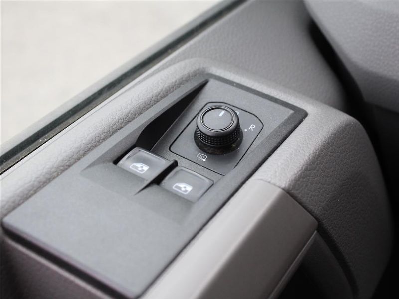 Volkswagen Crafter 2,0 TDi 35 DR 207tkm. Tažné ČR - fotka 13 z 17