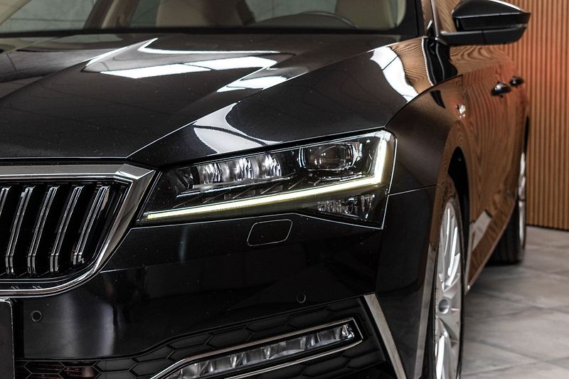 Škoda Superb TDI 147kW L&K 4x4*DPH*ČR 1.MAJ - fotka 46 z 52