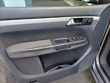 Volkswagen Touran 1,9 TDI 77kW,2x kola - náhled 17