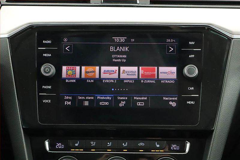 Volkswagen Passat (2020) R-Line 2.0 TDI - fotka 9 z 20