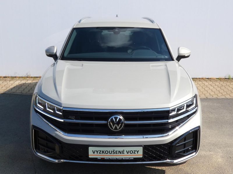 Volkswagen Touareg (2024) R-Line 3.0 TDI - NEZ.TOPENÍ - fotka 7 z 30