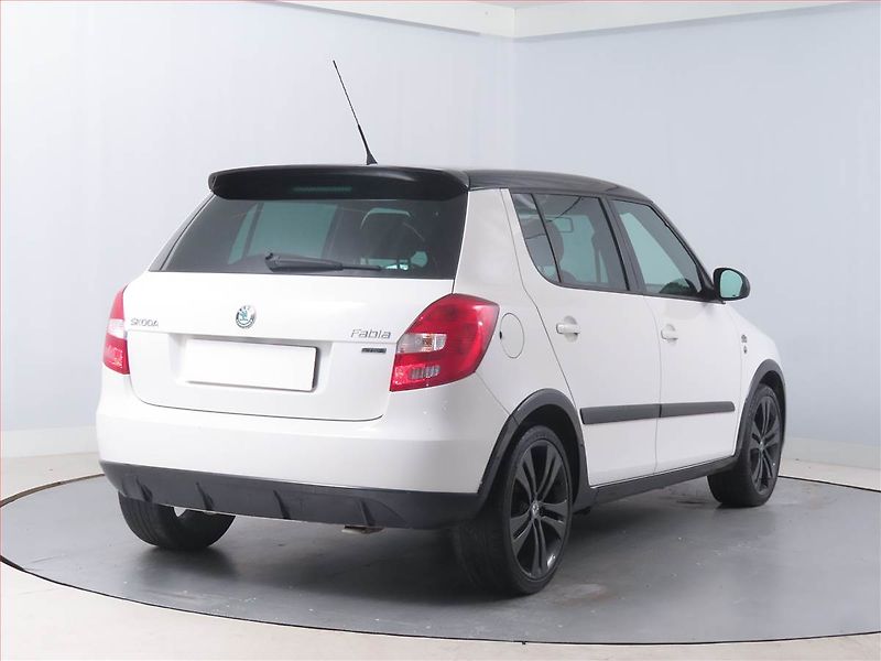 Škoda Fabia (2011) Monte Carlo 1.2 TSI - fotka 5 z 14