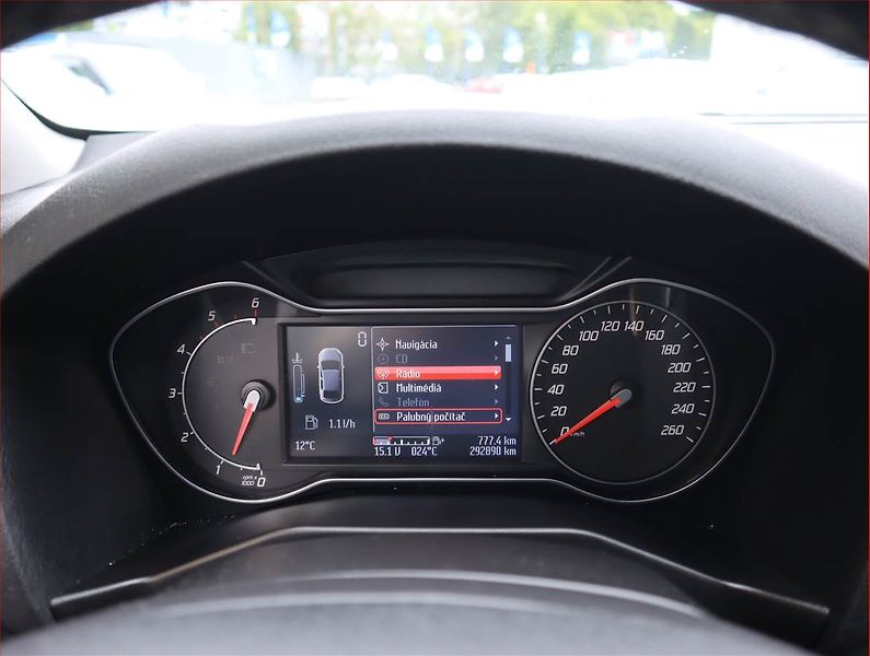 Ford Mondeo (2012) Trend 2.0 TDCi, Navi, Xenony - fotka 11 z 19