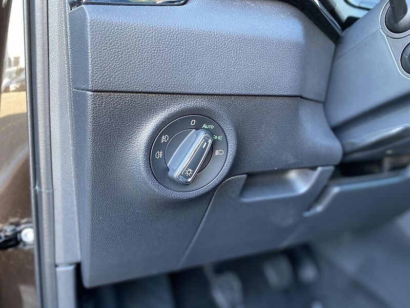Škoda Karoq 1,5 TSI 110 kW Style - fotka 12 z 28