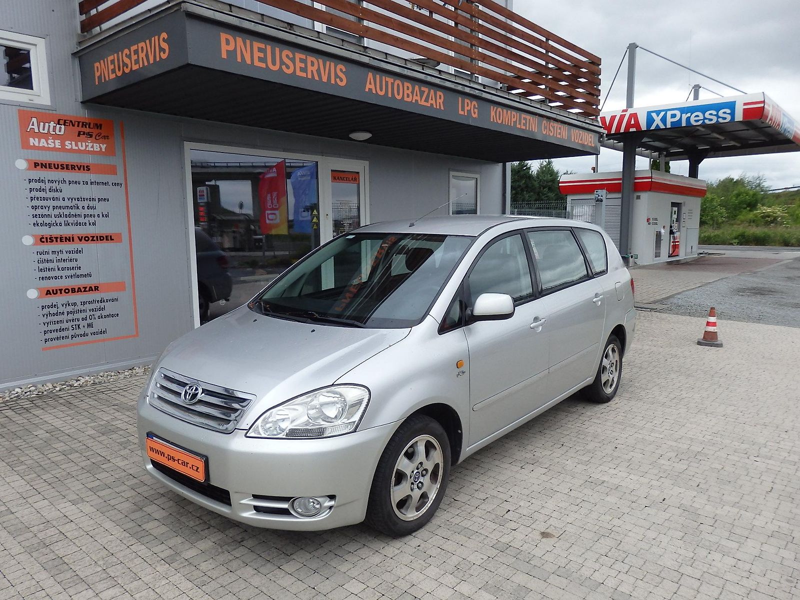 Toyota Avensis Verso 2.0 D-4D 85 kW ZÁLOHOVÁNO