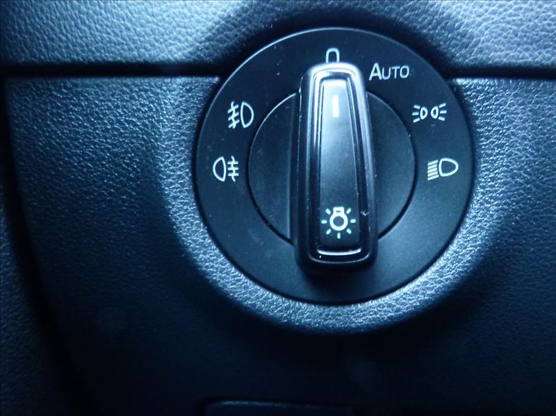 Škoda Octavia 2,0 TDI DSG,LED,Navigace  Ambi - fotka 27 z 55