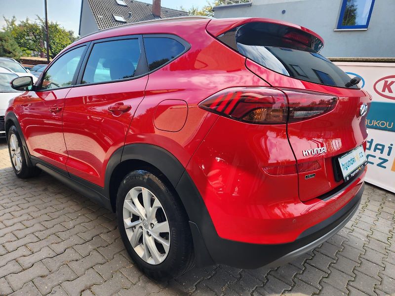 Hyundai Tucson 1.6-1.maj.-V ZÁRUCE-4x4-TOP ST - fotka 9 z 26