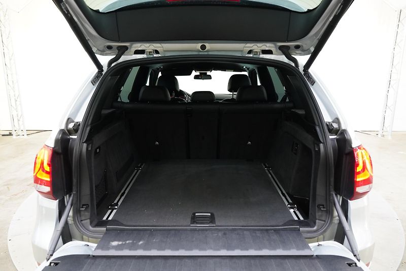 BMW X5 - fotka 25 z 26
