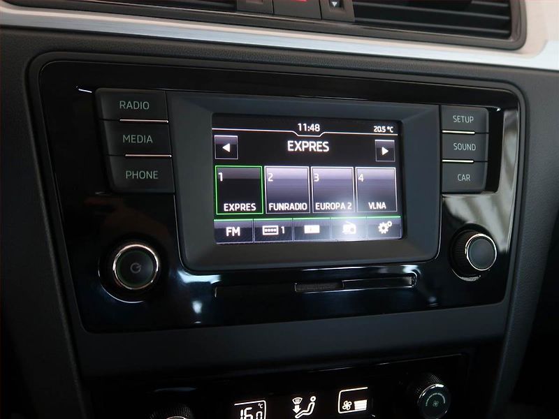 Škoda Rapid (2016) Ambition 1.2 TSI, Serv.kniha - fotka 12 z 16
