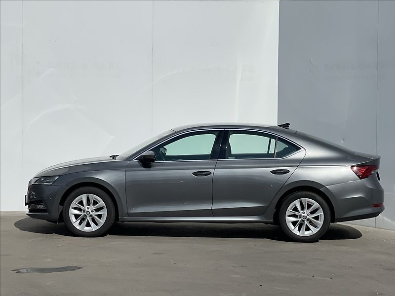 Škoda Octavia 2,0 TDI DSG Style Plus NAVI - fotka 2 z 24