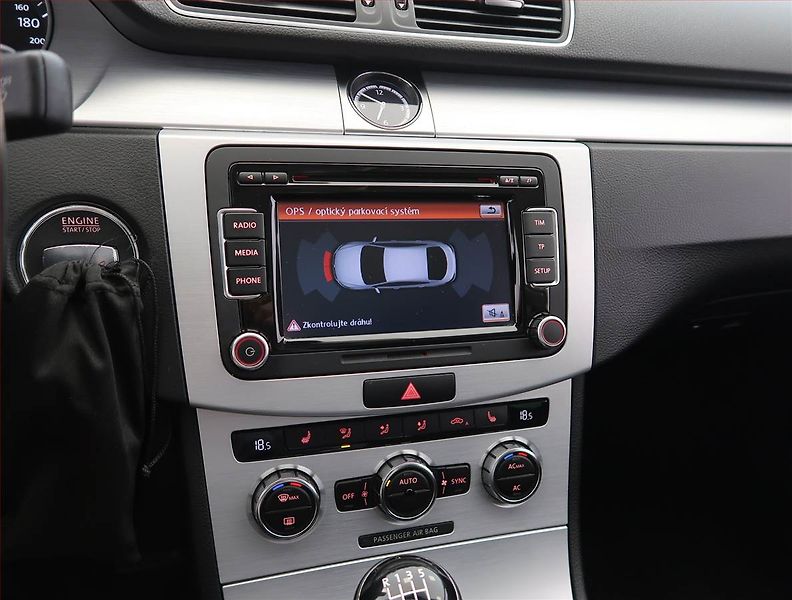 Volkswagen CC (2012) 2.0 TDI, Serv.kniha, Xenony - fotka 15 z 23