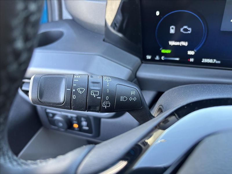 Ford Tourneo Custom 2,5 PHEV Sport 171kW - fotka 24 z 35
