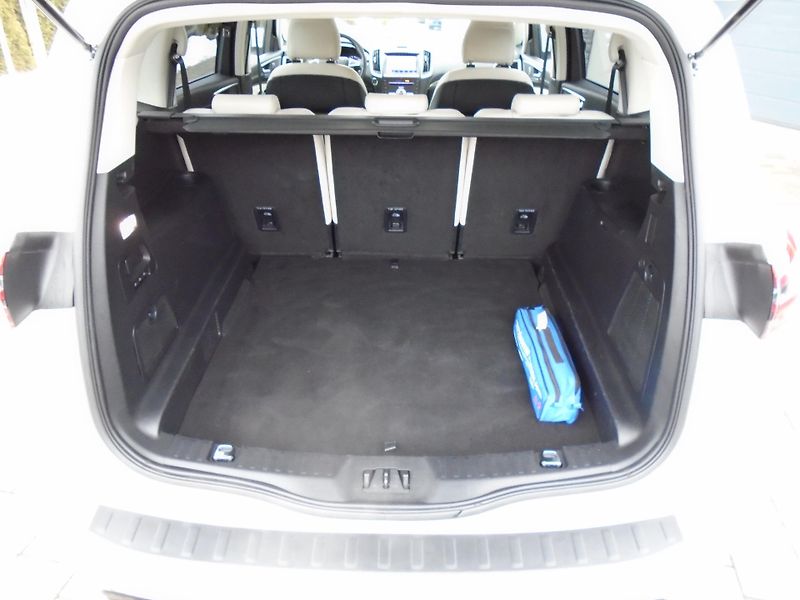 Ford S-MAX 2.0EcoBlue 140kW AWD Vignale A - fotka 32 z 49