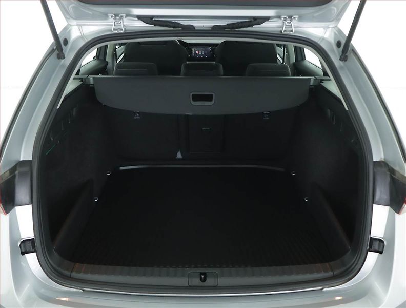 Škoda Octavia (2023) 2.0 TDI, ČR,1.maj, Serv.kniha - fotka 13 z 15