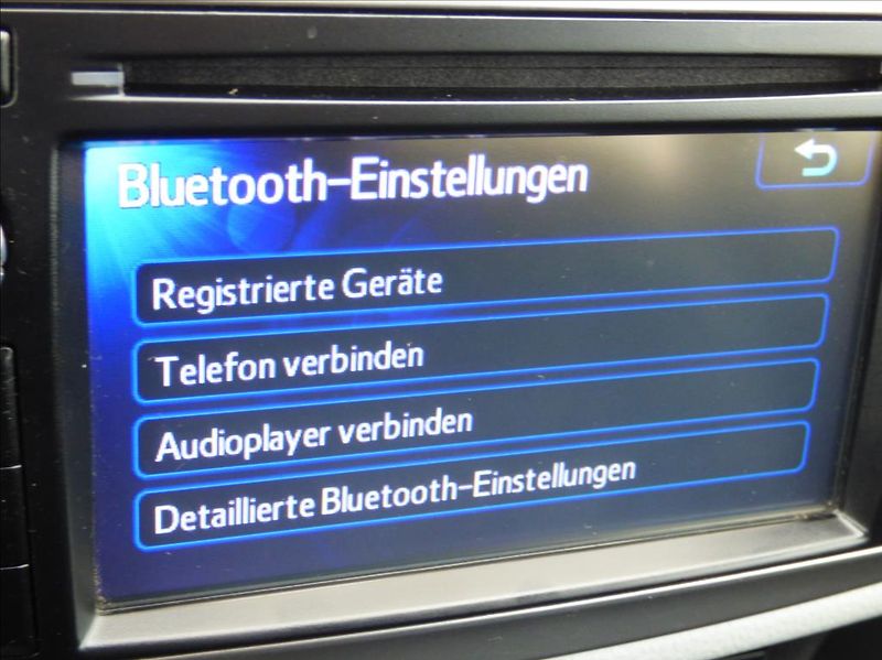 Toyota Yaris 1,5 Hybrid, Digi Klima, servis - fotka 32 z 60