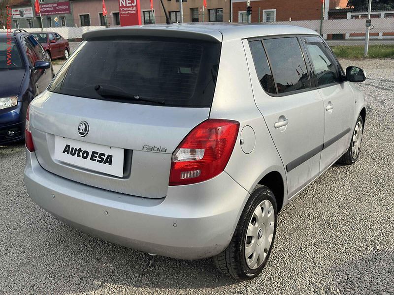Škoda Fabia (2012) 1.6TDi, ČR, Výhř.sed. - fotka 4 z 20