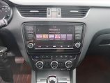 Škoda Octavia (2013) Ambition Plus 2.0 TDI, Automat - náhled 12